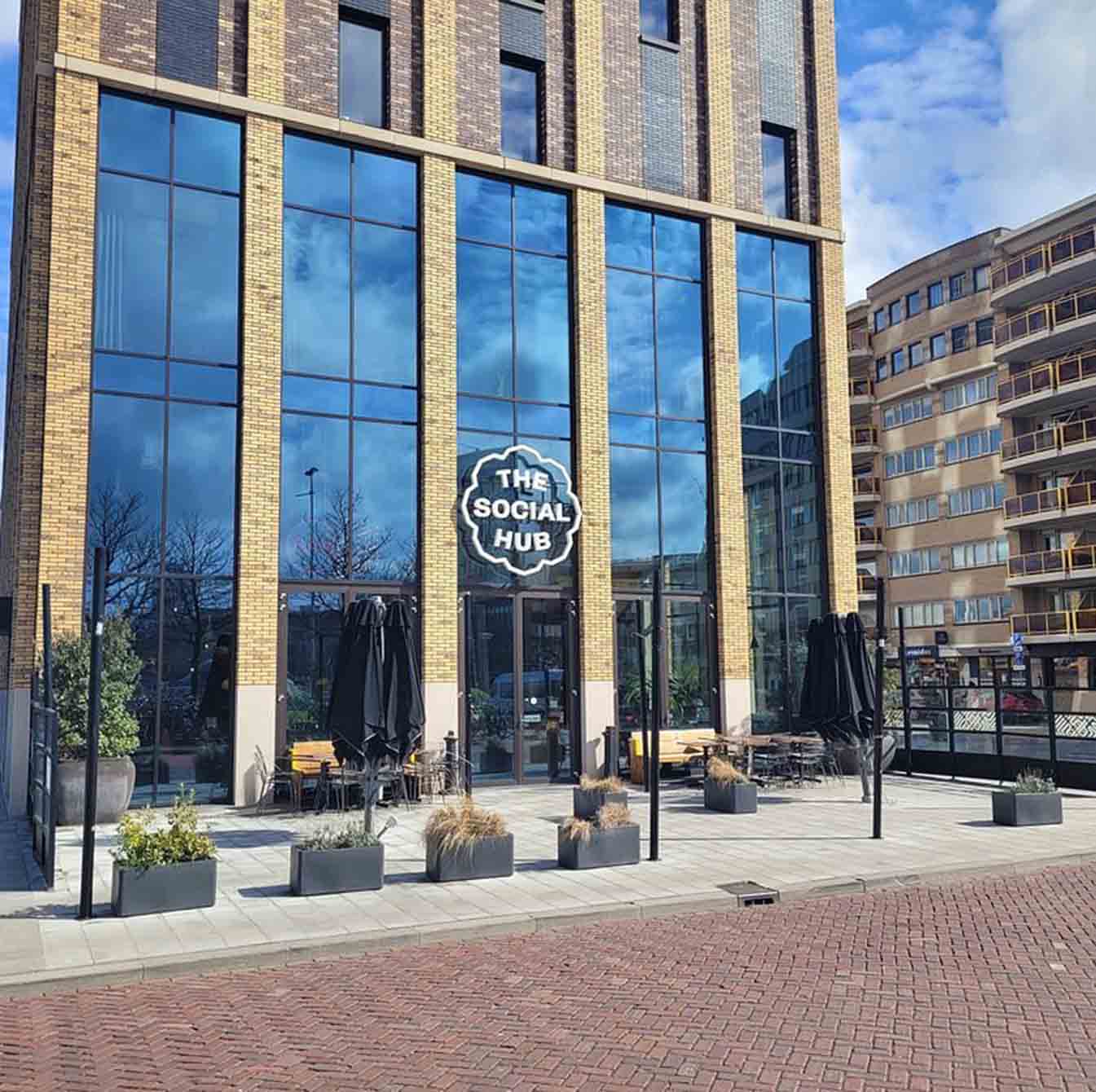 Eindhoven Unieke Verblijfsbeleving: Overnachten in een Hotel Waar Kunst en Technologie Samenkomen